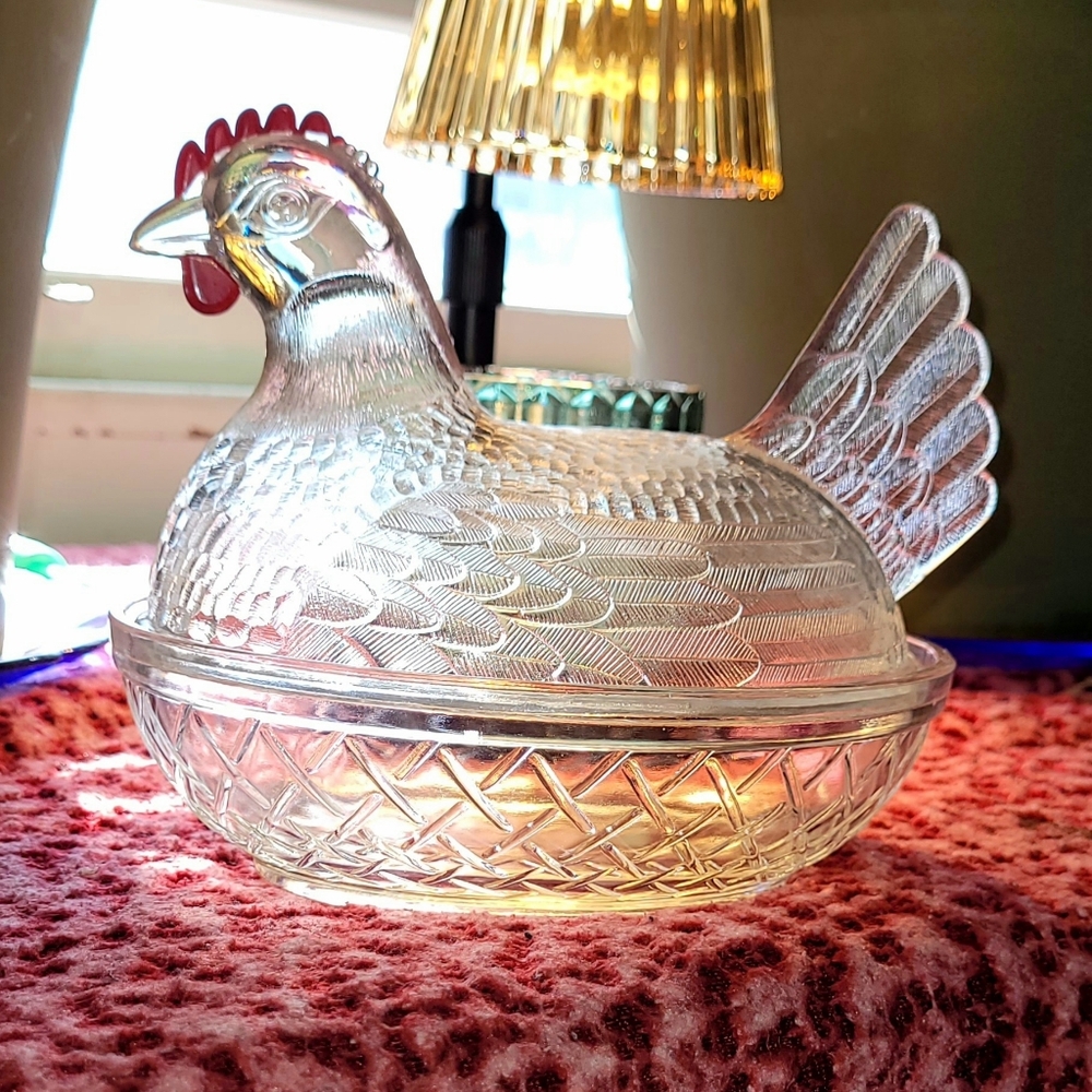 Hocking Glass Hen ON Nest